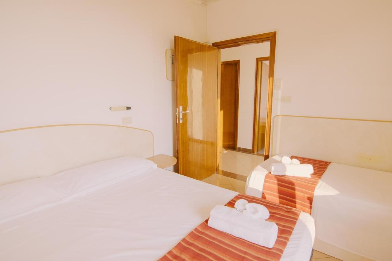 Hotel Beverly Rimini Exterior foto