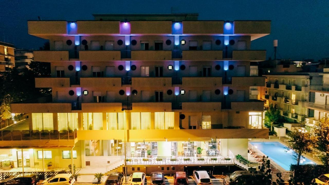 Hotel Beverly Rimini Exterior foto