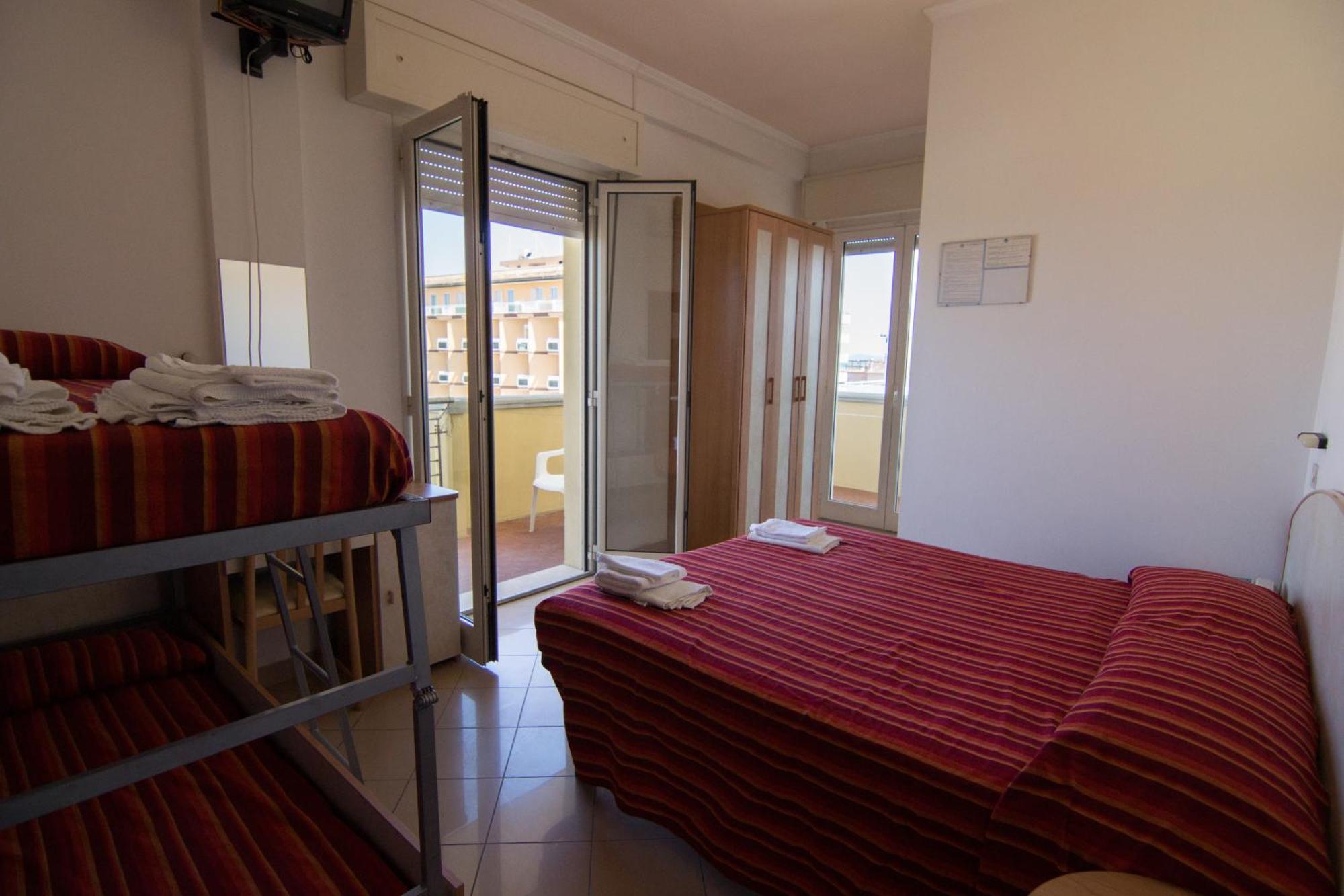 Hotel Beverly Rimini Quarto foto