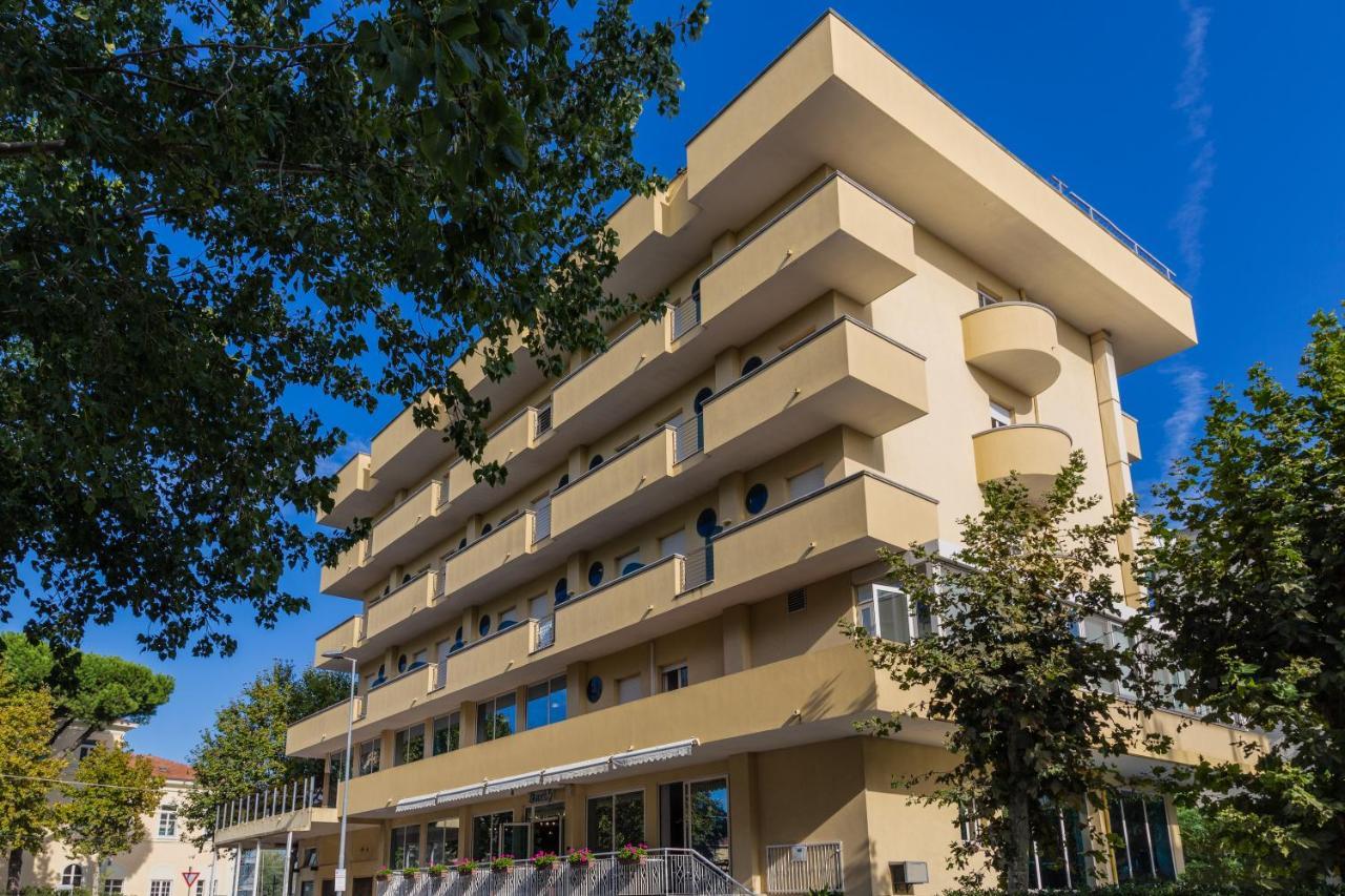 Hotel Beverly Rimini Exterior foto