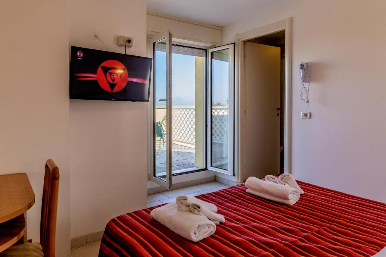 Hotel Beverly Rimini Exterior foto